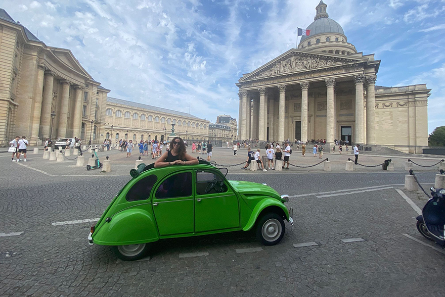 🚗 Welcome aboard Parisian road trip!