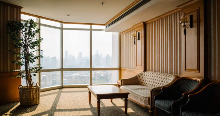 The Smart Travelers Guide to Evaluating Hotel Lounge Benefits Before Booking a Five Star Room